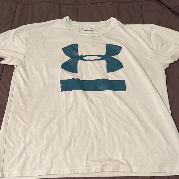 Hardly worn under armor tee shirt! - Picture 1 of 3